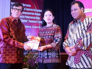 Menkum HAM Luncurkan Buku Birokrasi Digital