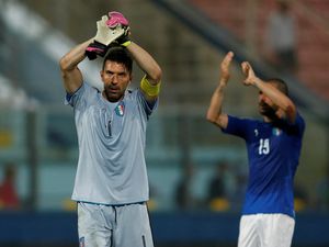 Belgia Waspadai Buffon + Trio BBC Italia