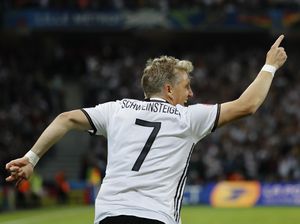 Loew: Schweinsteiger Bahas Masa Depan Usai Piala Eropa