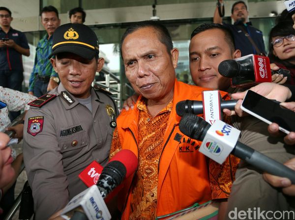 KPK Periksa Safrie Safei