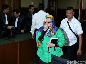 Artidjo Alkostar dkk Kuatkan Vonis 8 Tahun Dewie Yasin Limpo