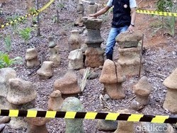 Batu Bidak Catur di Geopark Ciletuh Diperkirakan Peninggalan Pasca-Abad 5 Masehi