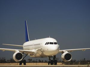 Biar Pariwisata Moncer Lagi, Maskapai-Travel Online Kasih Diskon Nih!