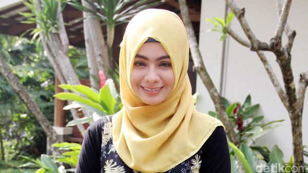 Sahila Hisyam Cantik Berhijab