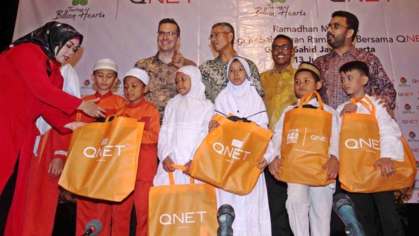 QNet Buka Puasa Bersama Anak Yatim