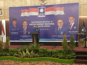 Ketum PAN Zulkifli Hasan Perintahkan Kepala Daerah Fokus Layani Masyarakat Ketum PAN Zulkifli Hasan Perintahkan Kepala Daerah Fokus Layani Masyarakat