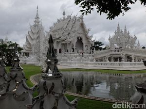 Surga, Neraka dan Toilet Emas di Kuil Putih Thailand