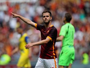 Pjanic Bertekad Raih Trofi Sebanyak Mungkin Bareng Juve