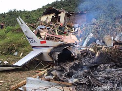 Ini Penampakan Pesawat AMA yang Tabrak Rumah di Yahukimo