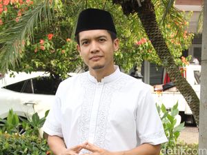 Dimas Seto Cerita Hari-hari Terakhir Sang Ayah Dimas Seto Cerita Hari-hari Terakhir Sang Ayah