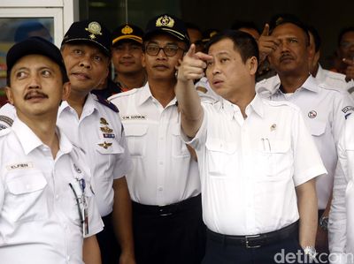 Jonan Tinjau Kesiapan Pelabuhan Tanjung Priok