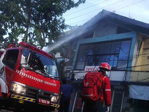 Perbaiki Plafon, Karyawan Foto Kopi Tewas Tersetrum