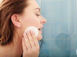 7 Kebiasaan Baik Setiap Hari untuk Kulit Sehat Bebas Masalah