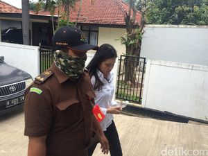 Usai Sidang, Jessica Bungkam dan Tertunduk Menuju Rutan Pondok Bambu