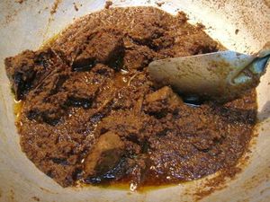 Pencinta Makanan Minang, Ini Bedanya Kalio dan Rendang