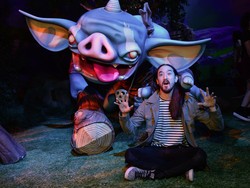 Steve Aoki akan Tulis Komik Futuristik Neon Future