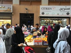 Pajak Mau Naik, Warga Saudi Serbu Pusat Perbelanjaan