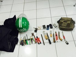 Polisi Sita Helm Ojek Online dari Maling Sadis yang Tewaskan Pedagang Kopi