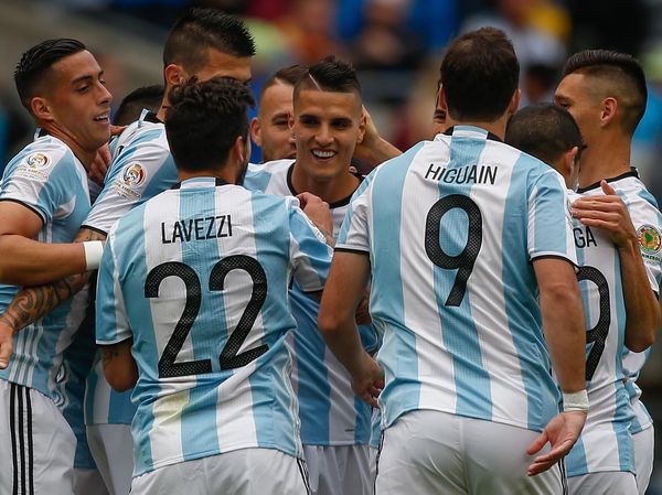 Argentina Kalahkan Bolivia 3-0