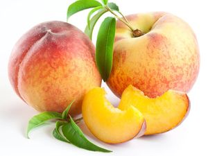 7 Manfaat Buah Peach yang Kaya Nutrisi dan Cara Konsumsinya