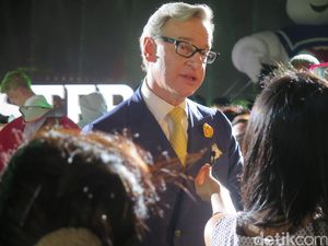 Paul Feig Tertantang Reboot Ghostbusters dengan Jagoan Cewek