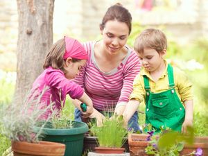 Terapkan 4 Cara Ini Agar Lebih Mudah Perkenalkan Pengetahuan Nutrisi pada Anak