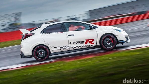 Honda Civic Type R Taklukkan 5 Sirkuit Eropa