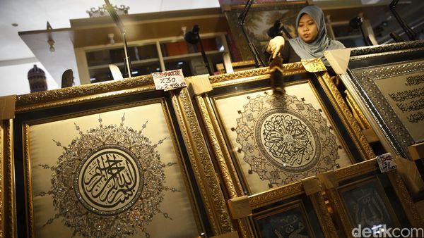 Penjual Seni Kaligrafi