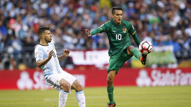 Sergio Aguero butuh waktu lima pekan untuk memulihkan cedera lututnya.