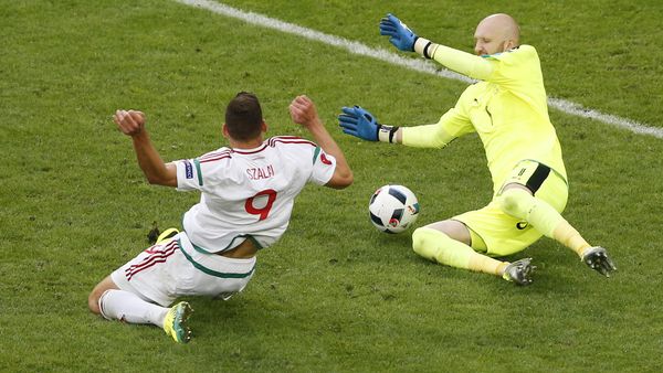 Hongaria Bekuk Austria 2-0