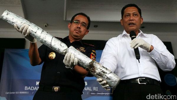 Buwas Gelar Barbuk Penggerebekan Gudang Narkoba