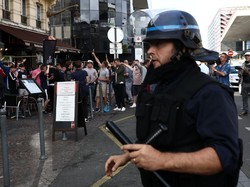 Lille Menyambut Fans Inggris dan Rusia: Alkohol Dilarang, Polisi Ditambah