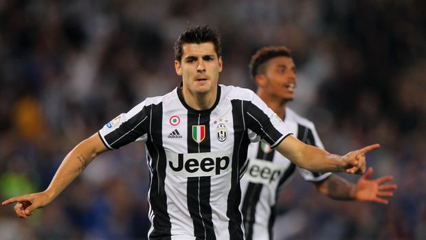 ROME, ITALY - MAY 21:  Alvaro Morata of Juventus FC celebrate after scoring the opening goal during the TIM Cup match between AC Milan and Juventus FC at Stadio Olimpico on May 21, 2016 in Rome, Italy.  (Photo by Paolo Bruno/Getty Images)