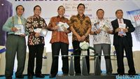 Dirut Peruri Bedah Buku Karyanya di Universitas Airlangga