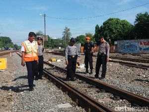 Sejumlah Pengunci Rel KA di Kota Solo Hilang, Petugas Segera Pasang Penggantinya