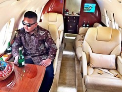 Kenalkan ini Muhamad Akbar: Ajudan Pribadi yang Jadi Seleb di Instagram karena Lucu