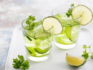 Ini 7 Minuman yang Harus Dihindari saat Cuaca Panas Terik