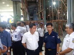 Dini Hari, Menhub Cek Kesiapan Angkutan Lebaran di Stasiun Tugu Yogya