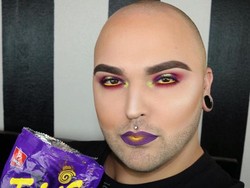 Makeup Artis Ini Buat Riasan Wajah dengan Inspirasi Cheetos hingga Oreo