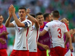 Loew Waspadai Serangan Balik Polandia