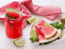 Agar Tubuh Lebih Bugar, Racik 8 Minuman Sehat Ini untuk Berbuka Puasa (2)