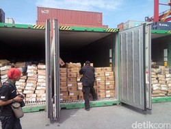 Bagikan Barang Hasil Tangkapan Gratis, Bea Cukai Terhambat Administrasi