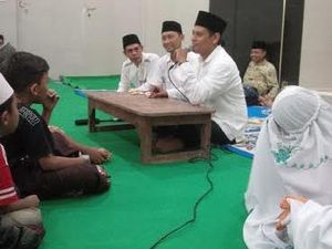 Wali Kota Kediri Ngaji Bareng dengan Anak-anak Selama Ramadan Wali Kota Kediri Ngaji Bareng dengan Anak-anak Selama Ramadan