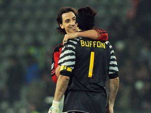 Duel Ibrahimovic dengan Teman-teman Lamanya