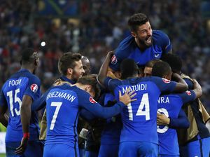 Gol di Menit-menit Akhir Kembali Menangkan Prancis