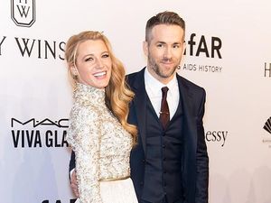 Bikin Baper, Ryan Reynolds Ungkap Momen Saat Jatuh Cinta dengan Blake Lively