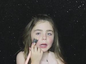 Anak 6 Tahun Jago Makeup Seperti Orang Dewasa Ini Jadi Kontroversi