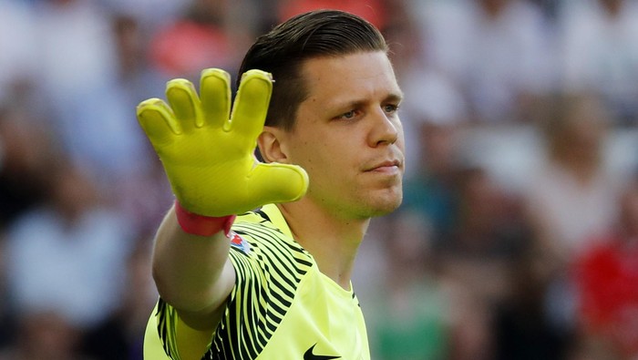 Football Soccer - Poland v Northern Ireland - EURO 2016 - Group C - Stade de Nice, Nice, France - 12/6/16
Polands Wojciech Szczesny
REUTERS/Jean-Paul Pelissier
Livepic