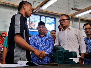 Menaker Siapkan Tenaga Kerja Khusus Pemeliharaan Pesawat Menaker Siapkan Tenaga Kerja Khusus Pemeliharaan Pesawat