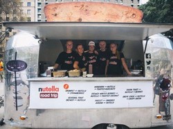 Kini Ada Van Nutella yang Bagikan Dessert Berbahan Nutella Gratis